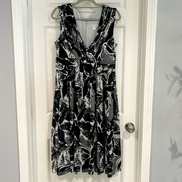 Coldwater Creek Abstract Empire Dress 14 V-Neck Sleeveless Lined Fit & Flare - Picture 1 of 12